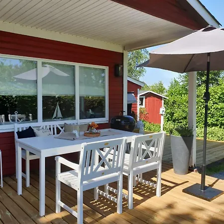 Grosses Mit Ruderboot Holiday home Sudbrookmerland